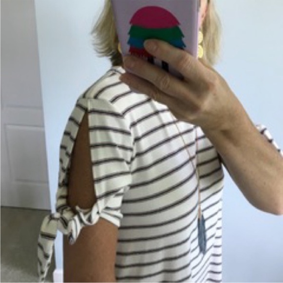 Striped Short Tie Sleeve Dress - Picture 3 of 4